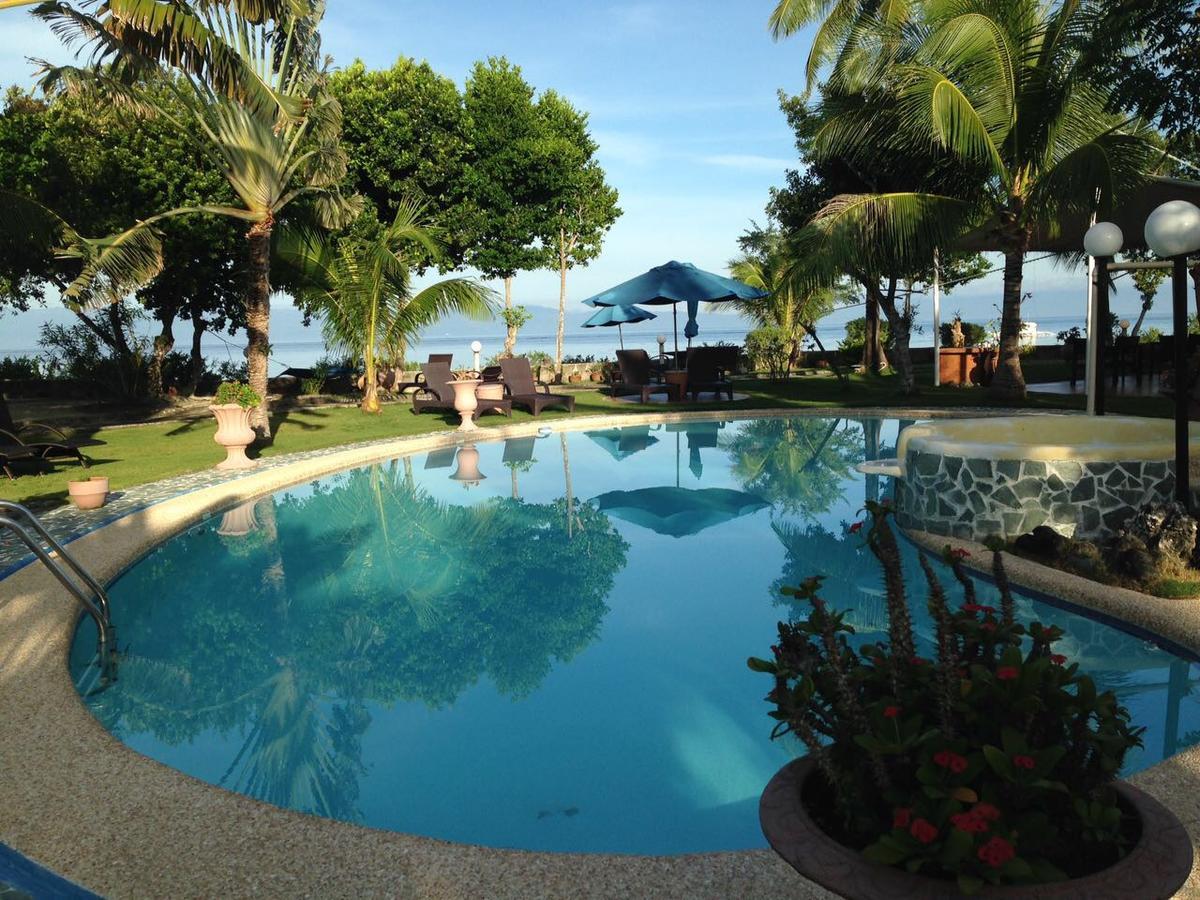 Cabilao Sunset Dive & Beach Resort Loon Екстериор снимка