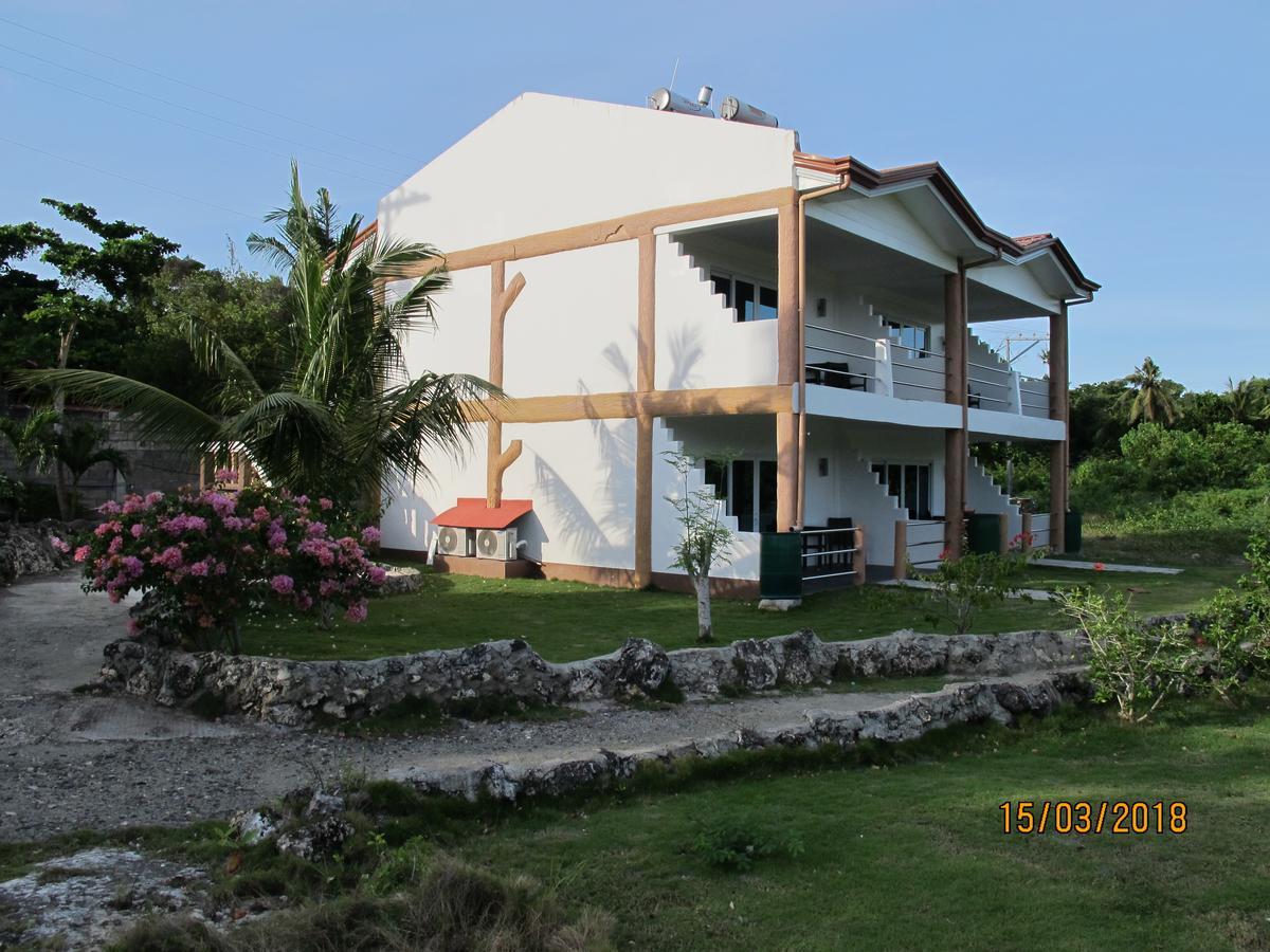 Cabilao Sunset Dive & Beach Resort Loon Екстериор снимка