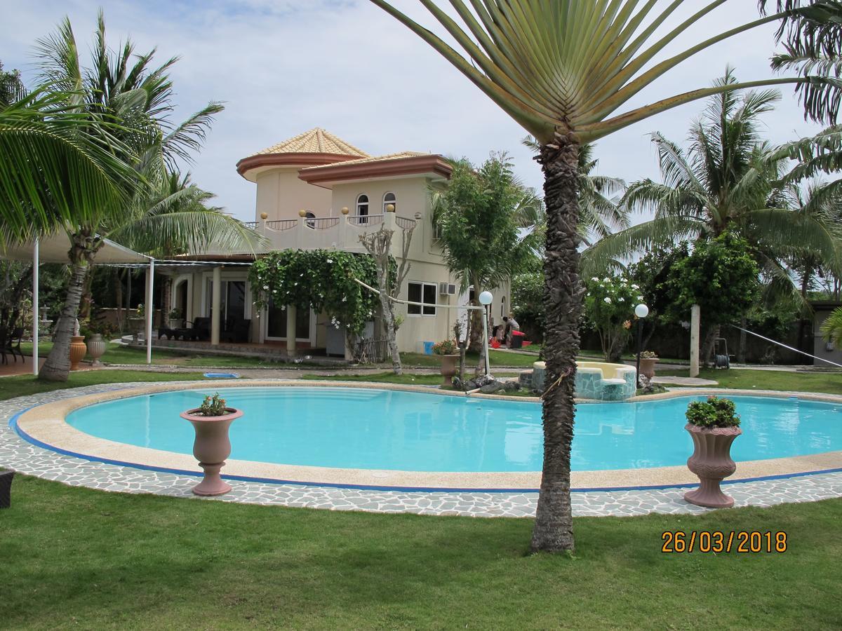 Cabilao Sunset Dive & Beach Resort Loon Екстериор снимка