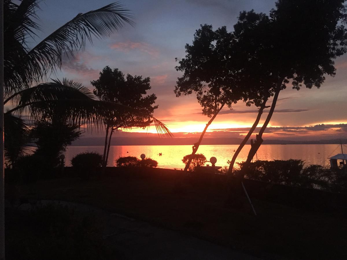 Cabilao Sunset Dive & Beach Resort Loon Екстериор снимка