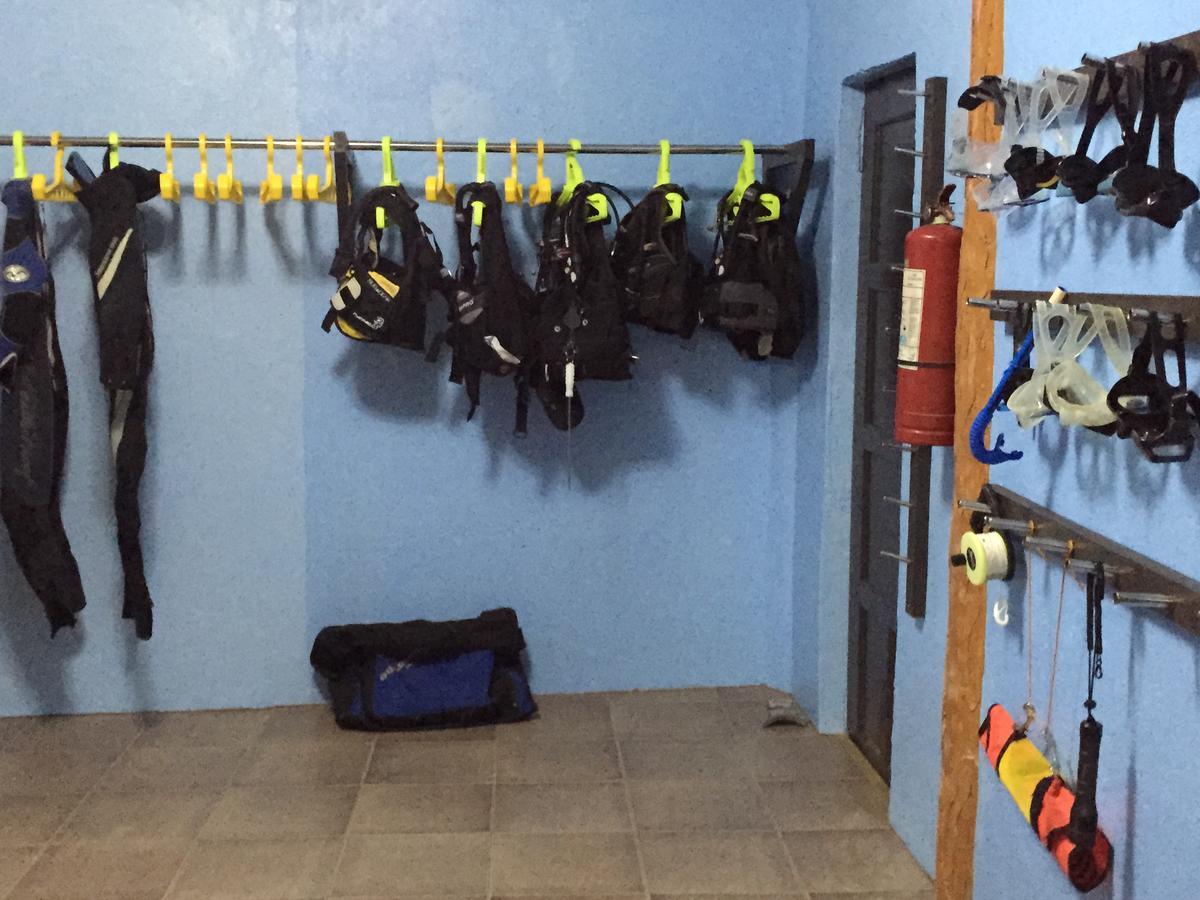 Cabilao Sunset Dive & Beach Resort Loon Екстериор снимка