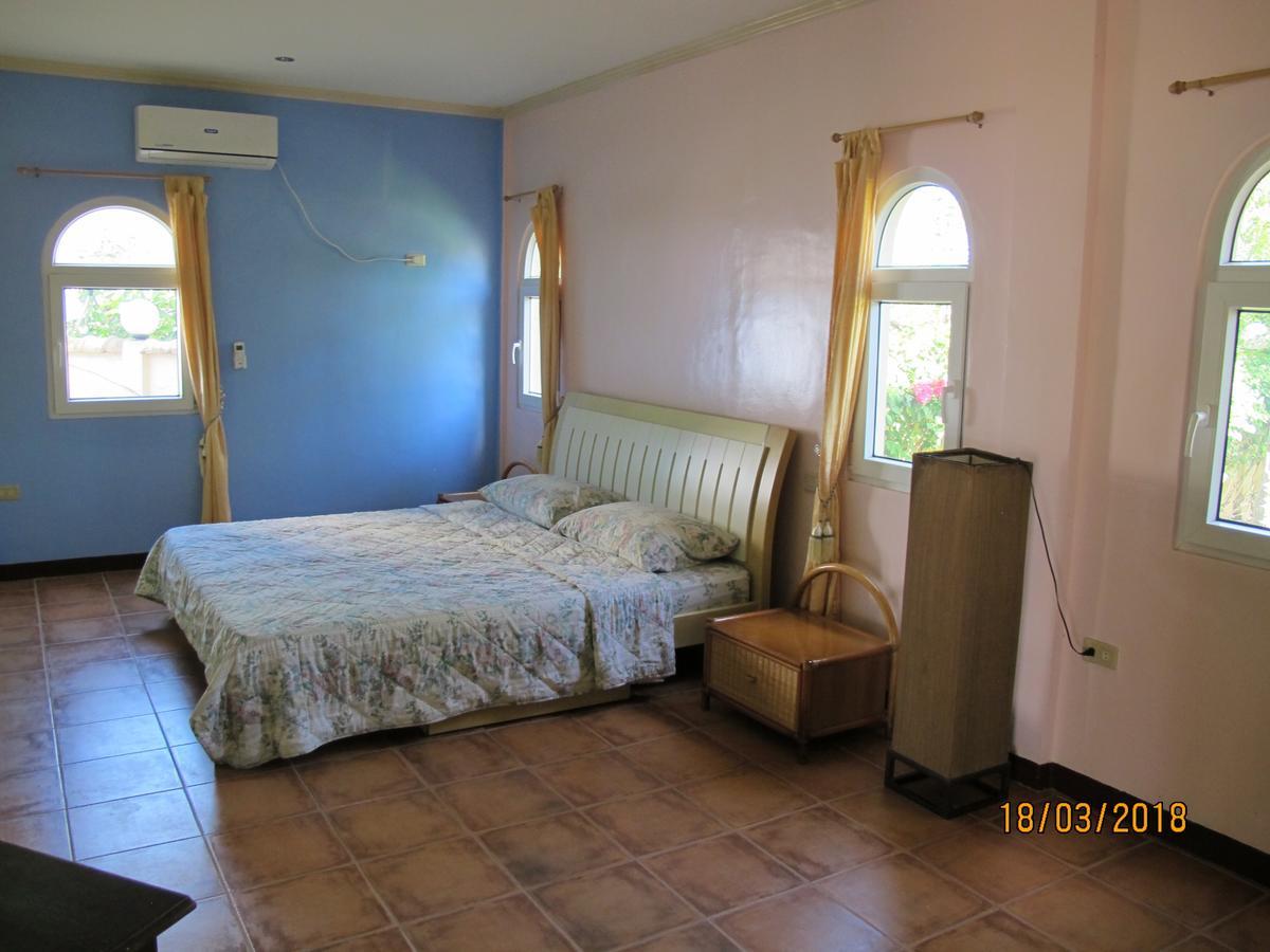 Cabilao Sunset Dive & Beach Resort Loon Екстериор снимка